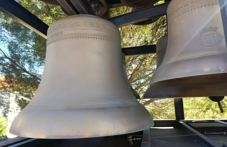 Sino gigante do carrilhão